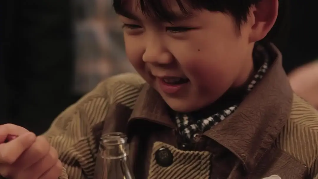 Office Tension vs Street Chaos