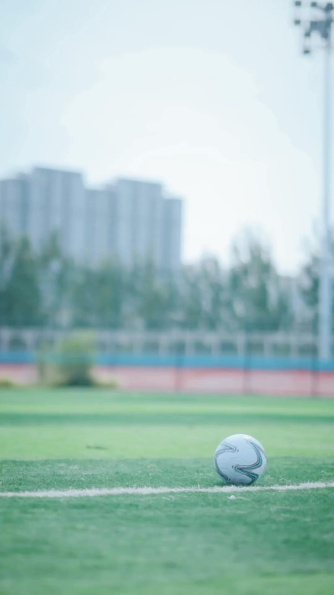 (Dubbed) Back at Eight: The Football Legend