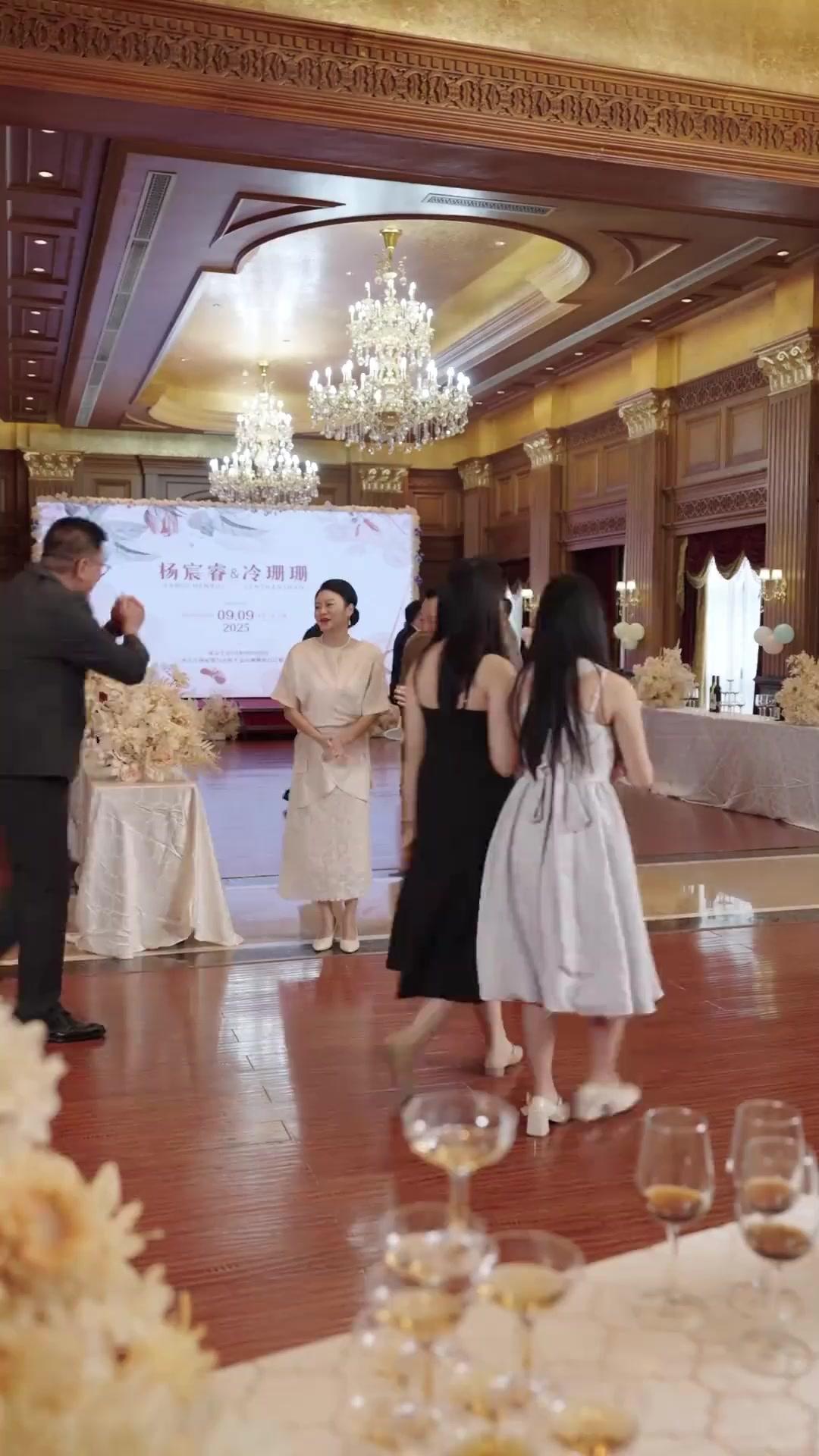 Fu Long Dağı'ndan İnmiş Efendi