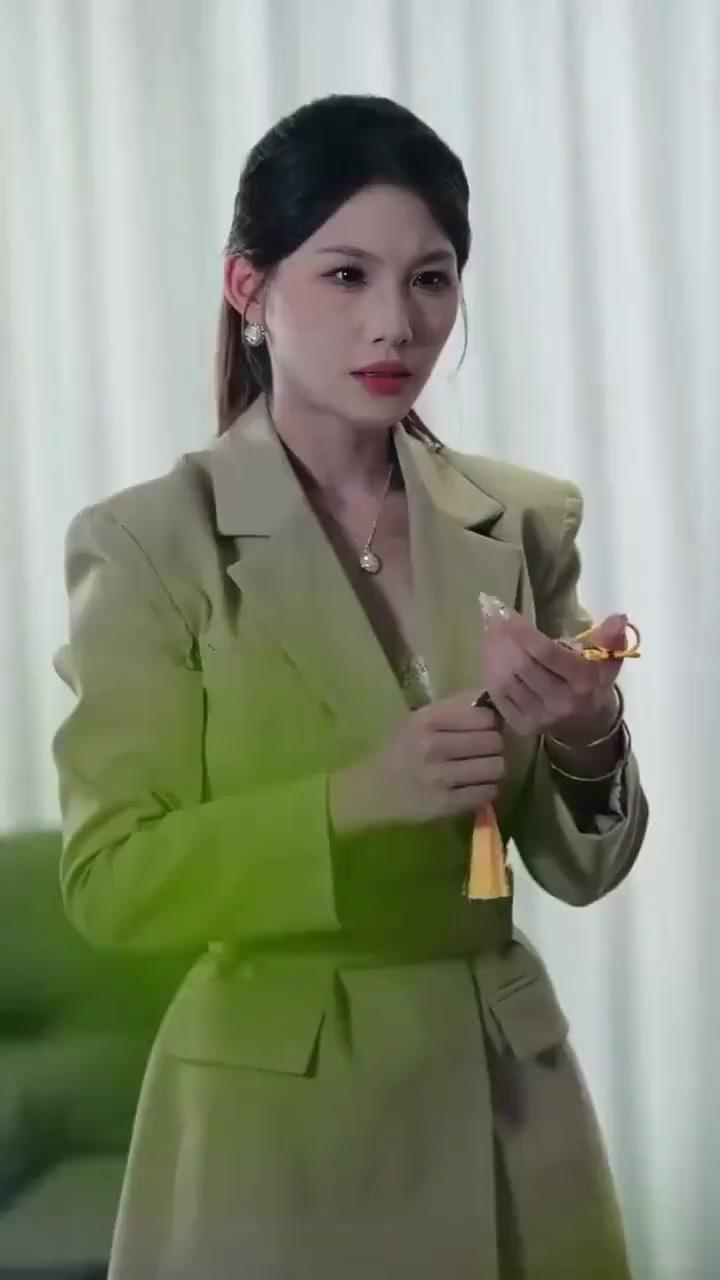 (Dublajlı) Eşsiz Qilin Bedeni