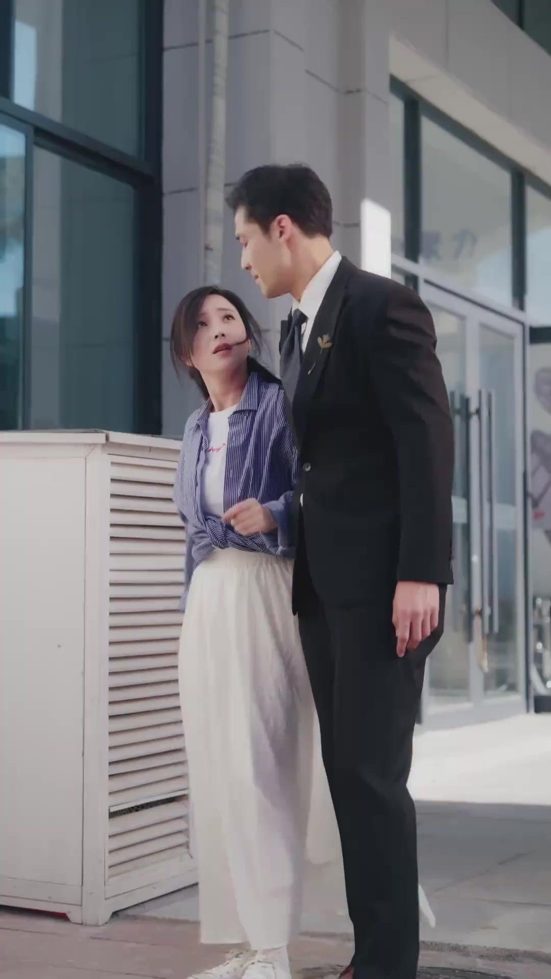  ในอ้อมกอดทนายเย็นชา