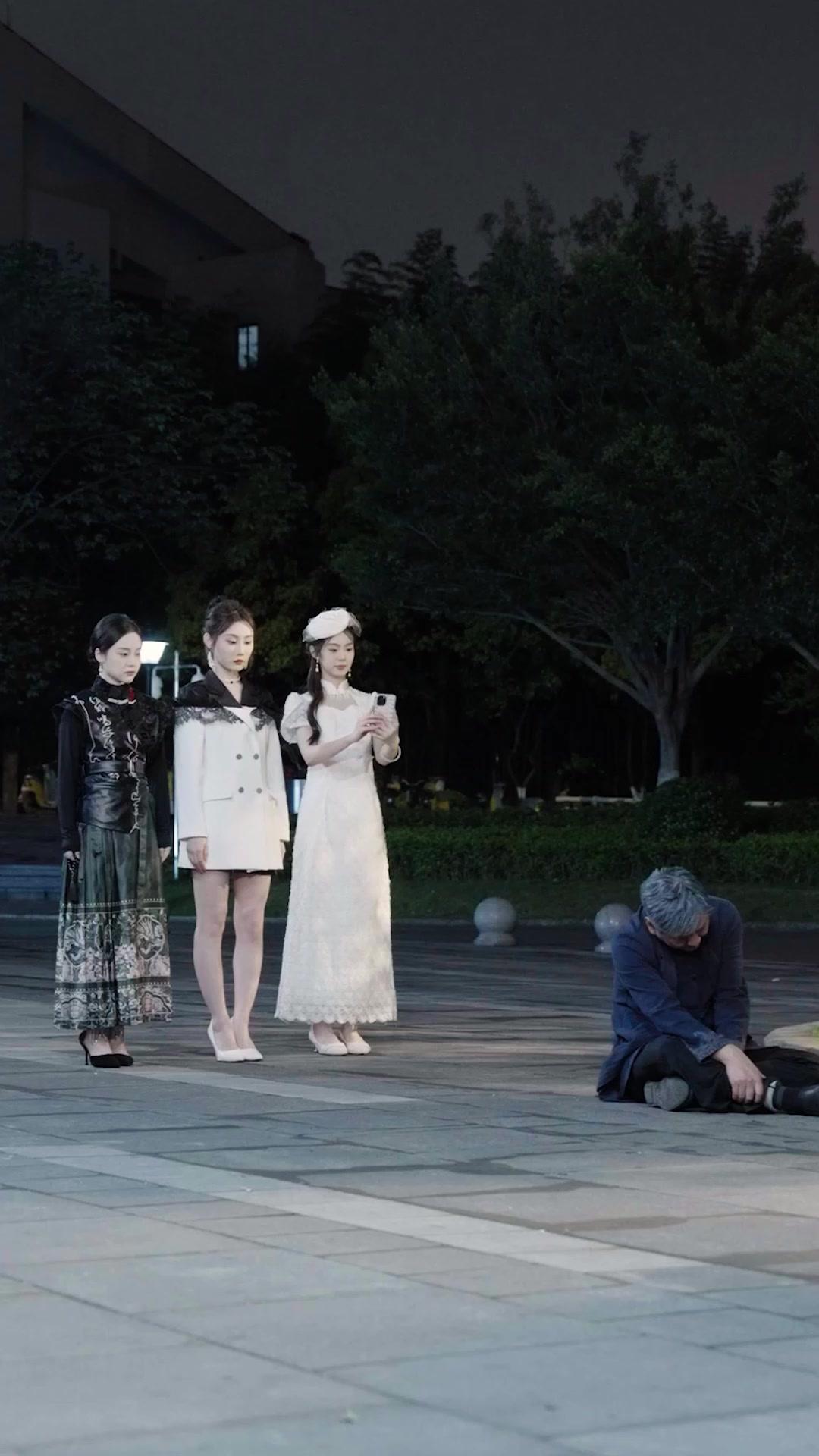  Satpam Yang Punya 3 Tunangan Cantik 