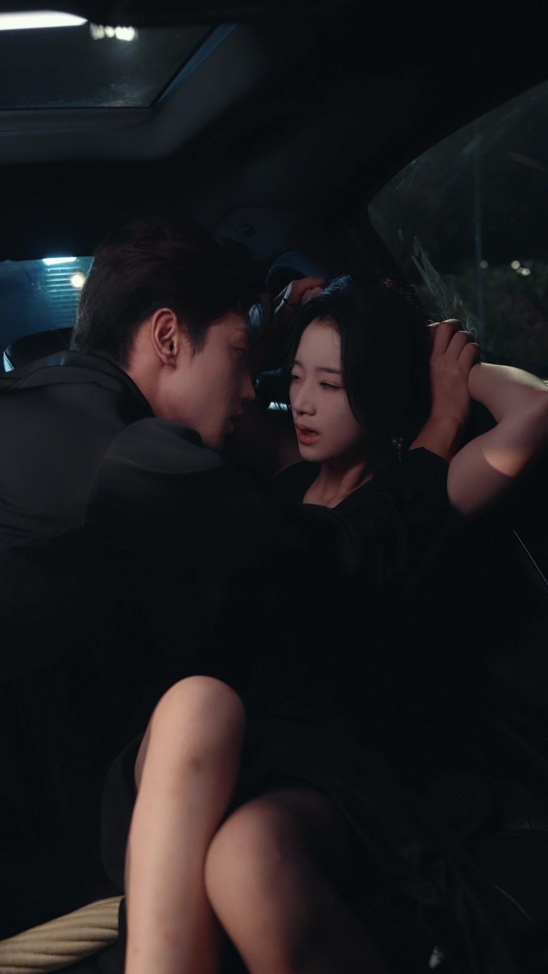 Kiss or Kill: The Criminal I Loved