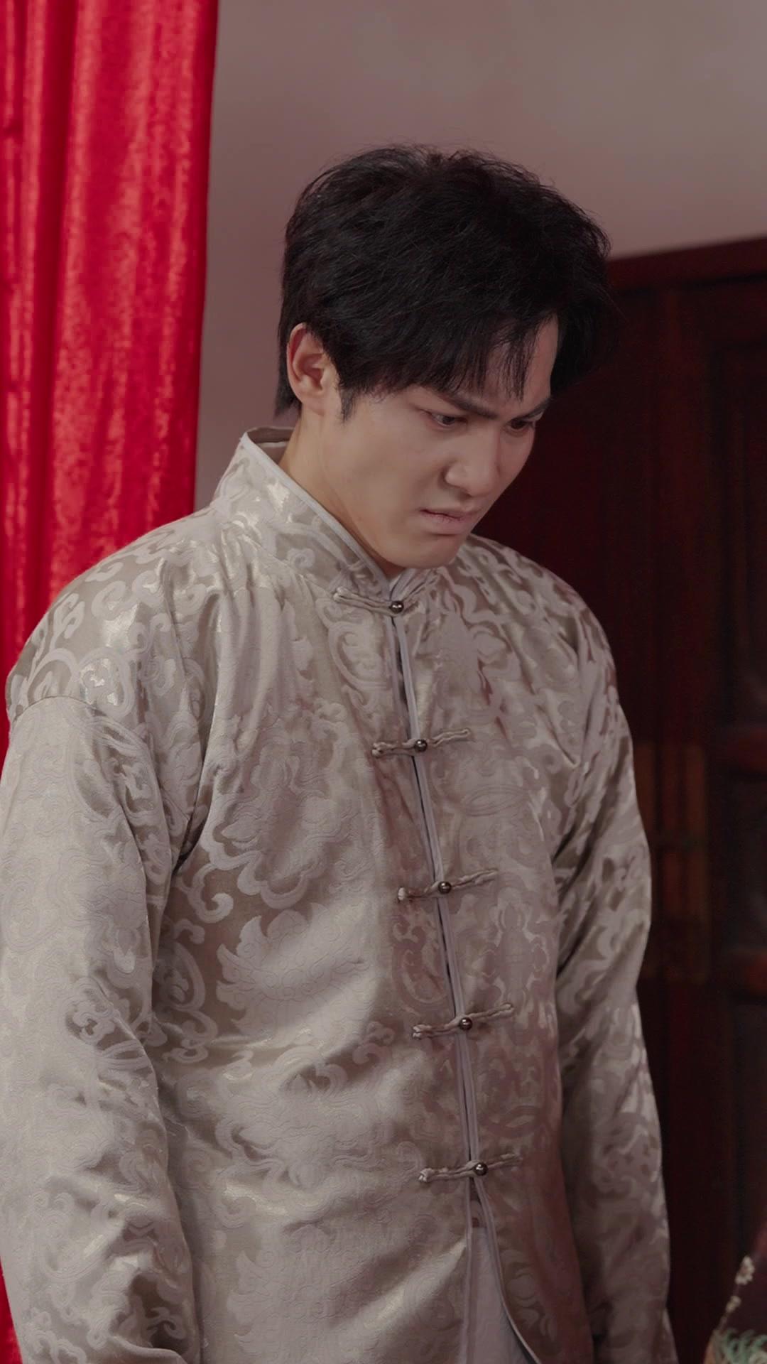 Cinta yang Tidak Tersurat