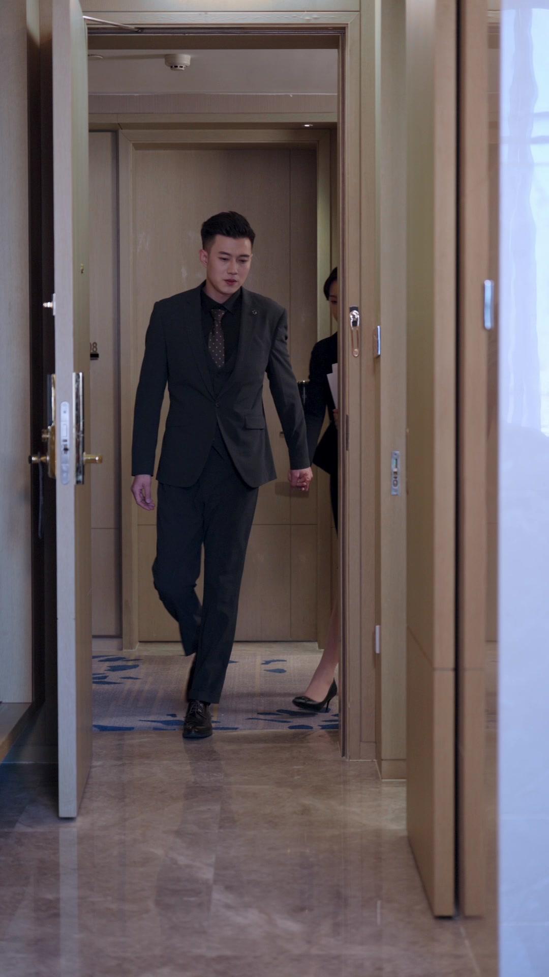 (Dublagem) Inverno de Paixão no Grande Hotel