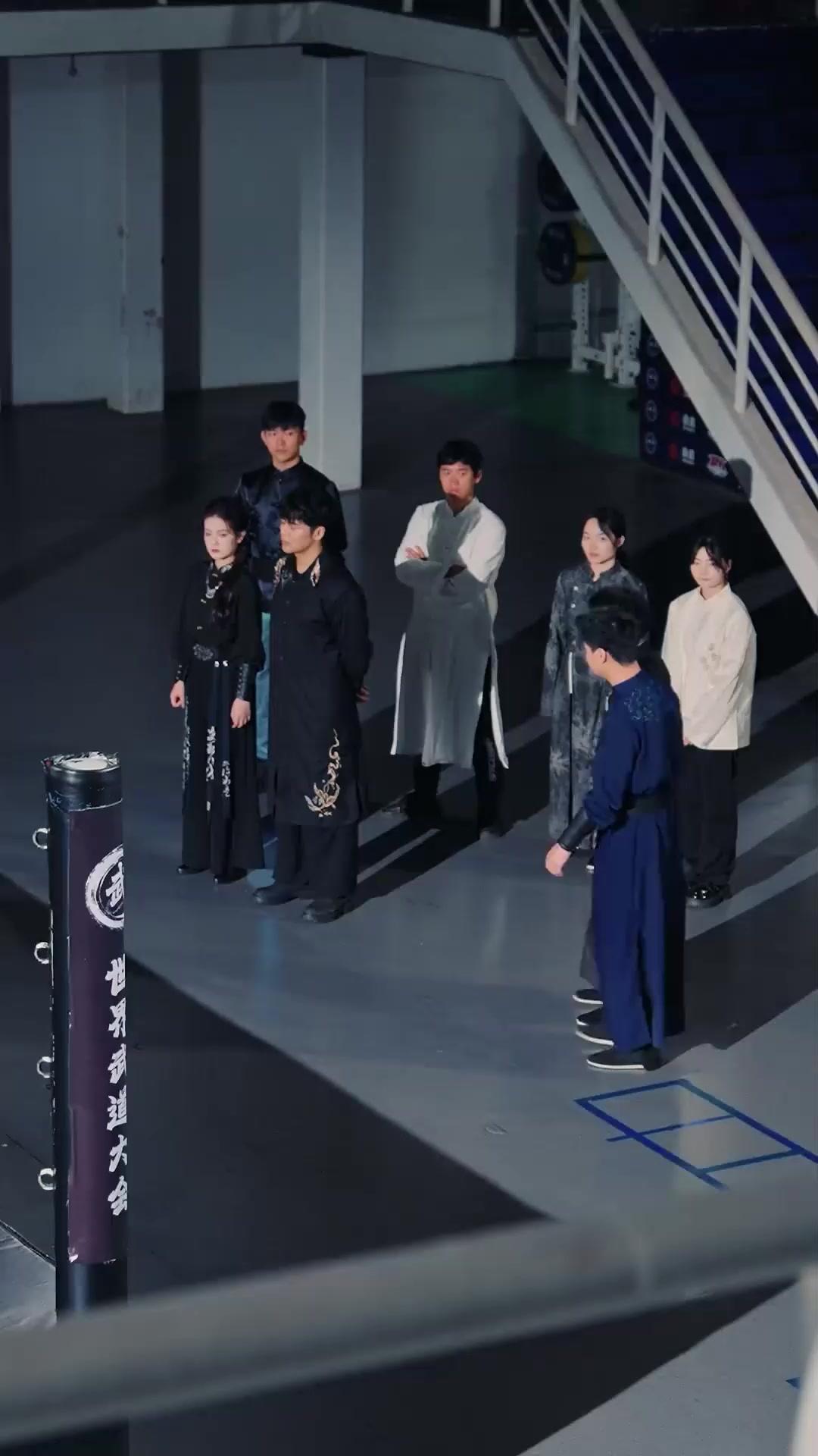 (Sulih suara)Tukang Sapu,Penguasa Arena