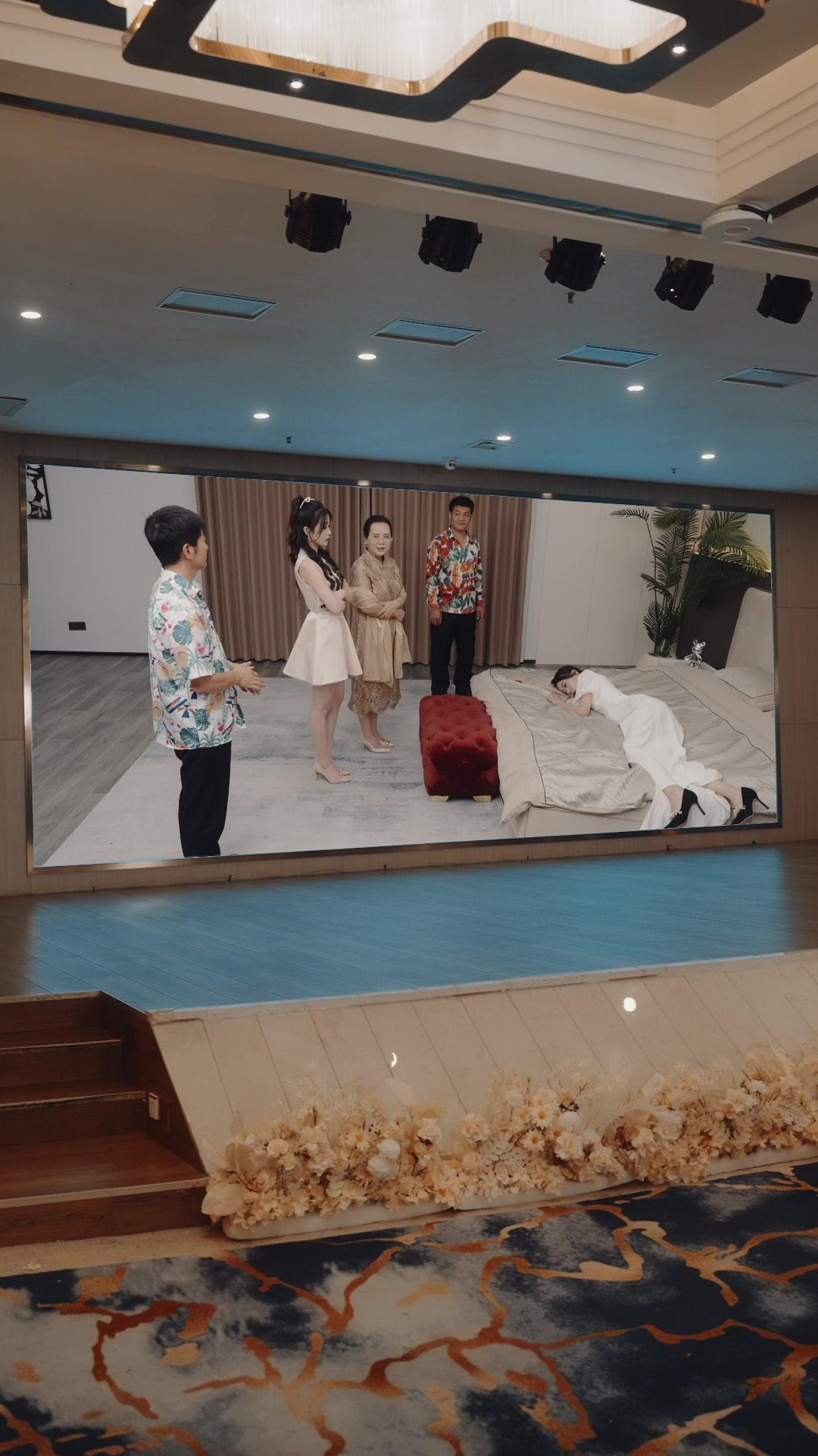 Seragam Perang di Balik Apron