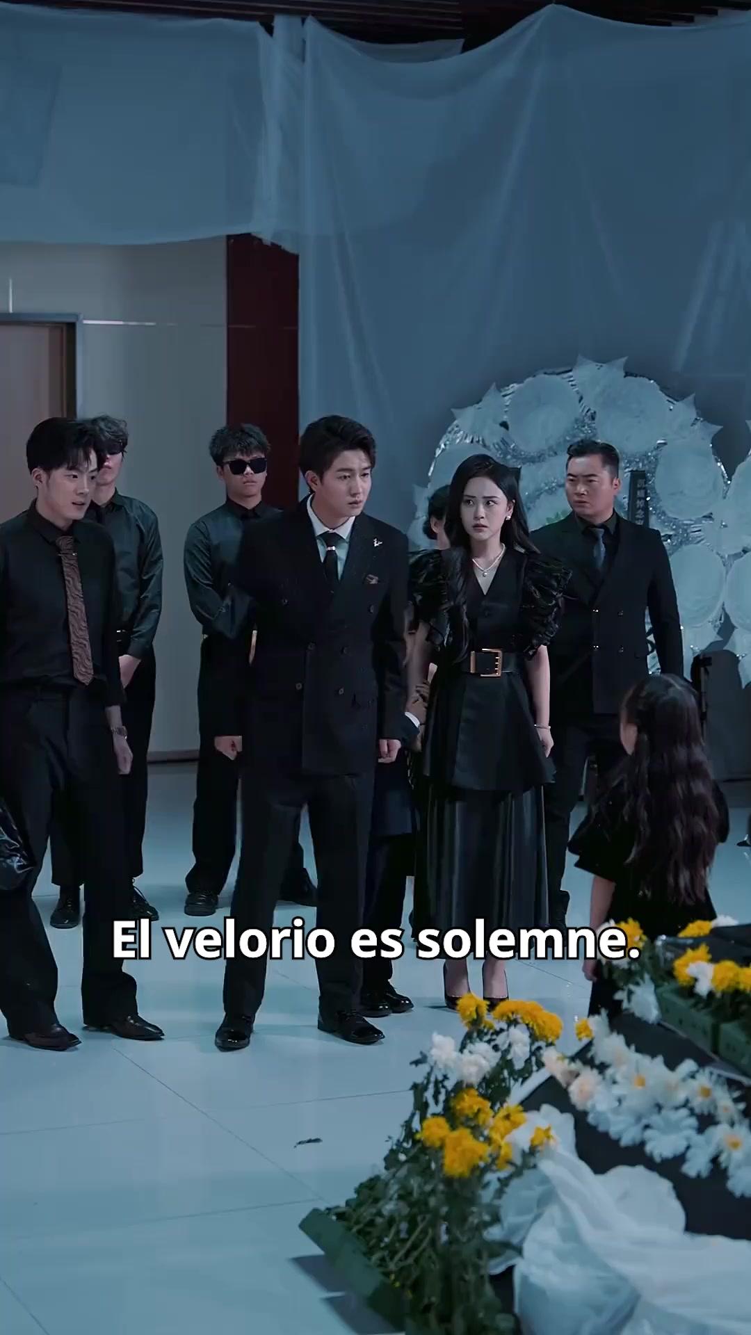 (Doblado) ¡Mi abuela es una niña!