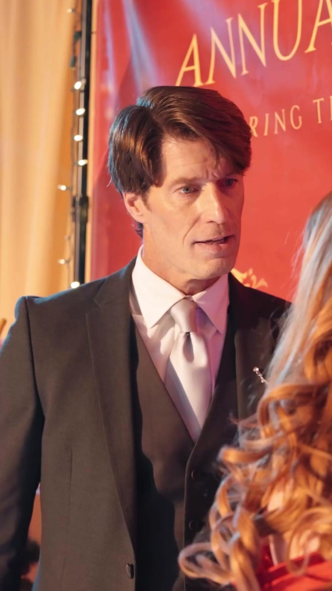  Love, Lies, and Christmas Surprise