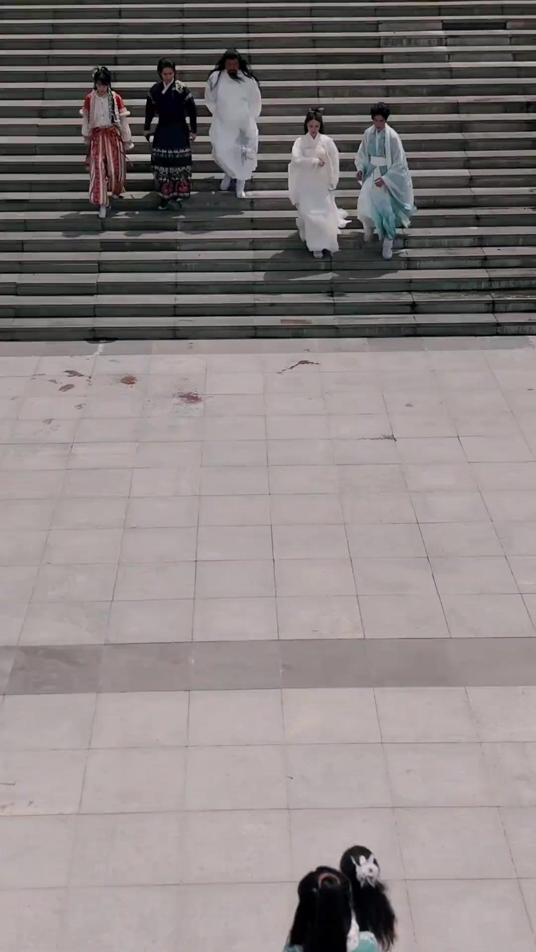 (Doblado)Honor bajo la sombra