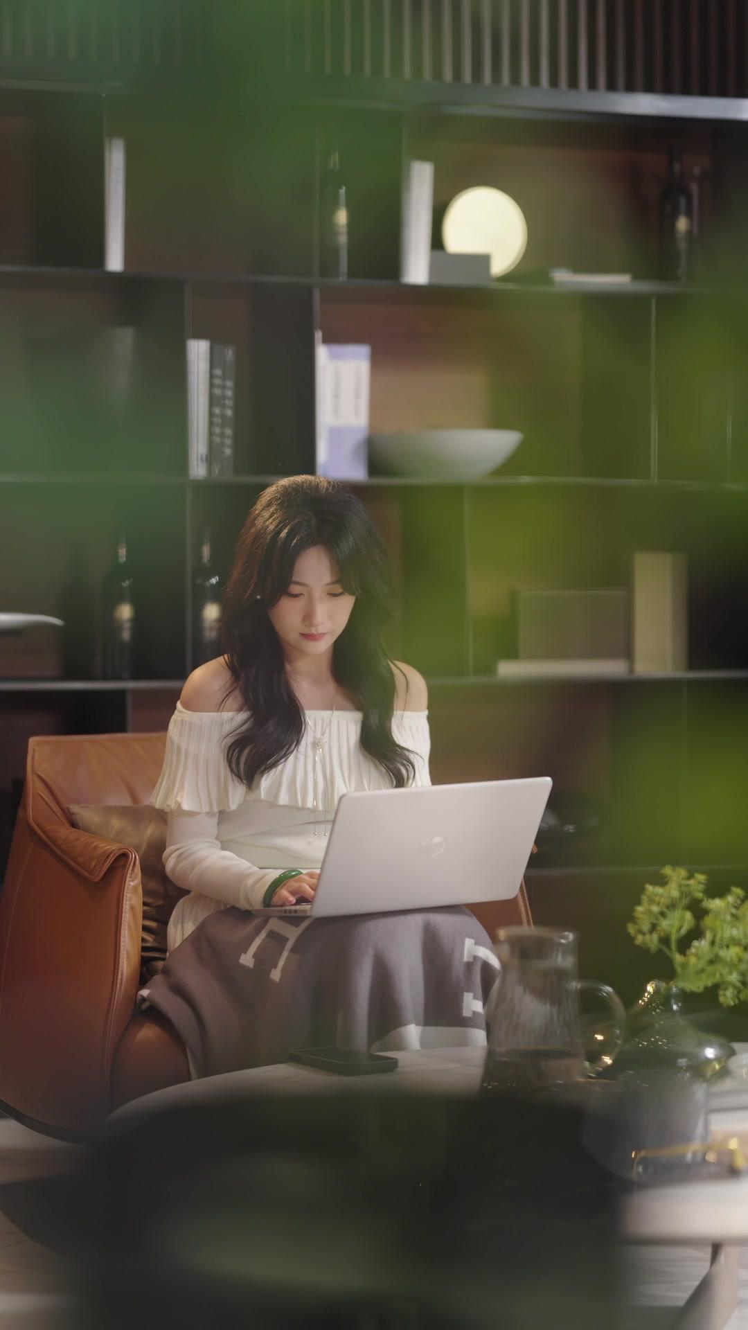 Dia Bukan Sahaja Adikmu