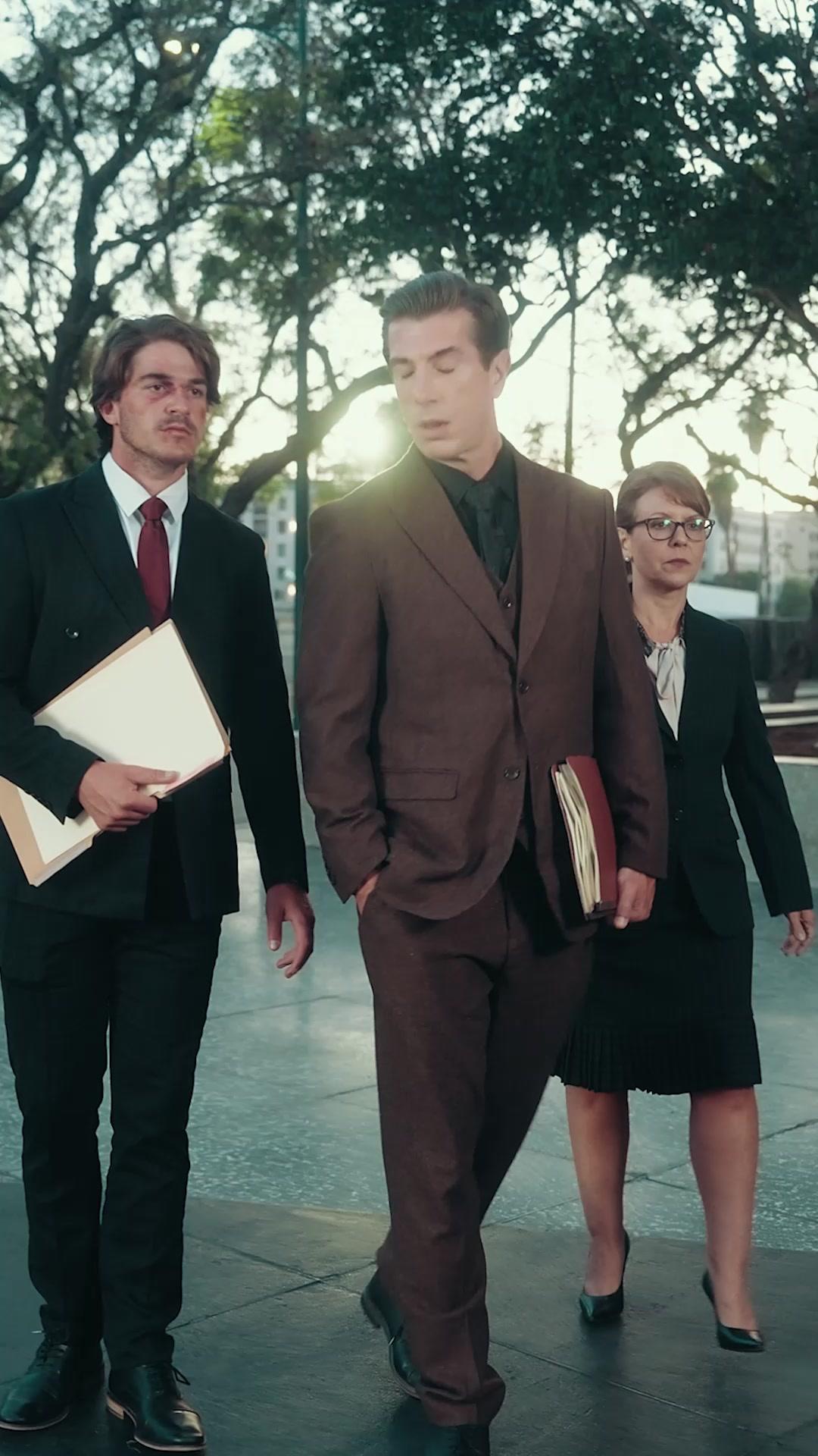 Girls Help Girls: Divorce or Die