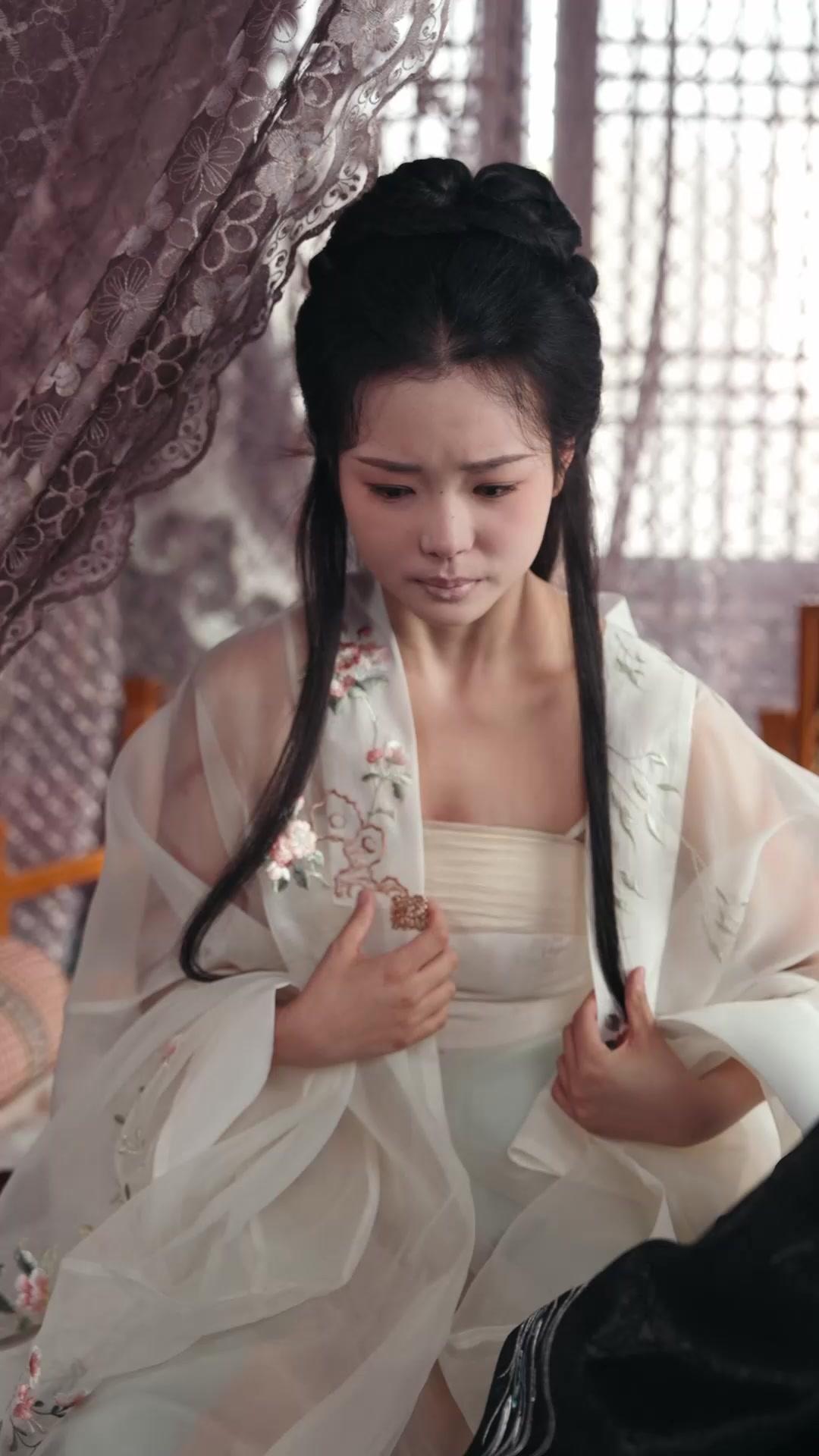 담장 너머의 운명