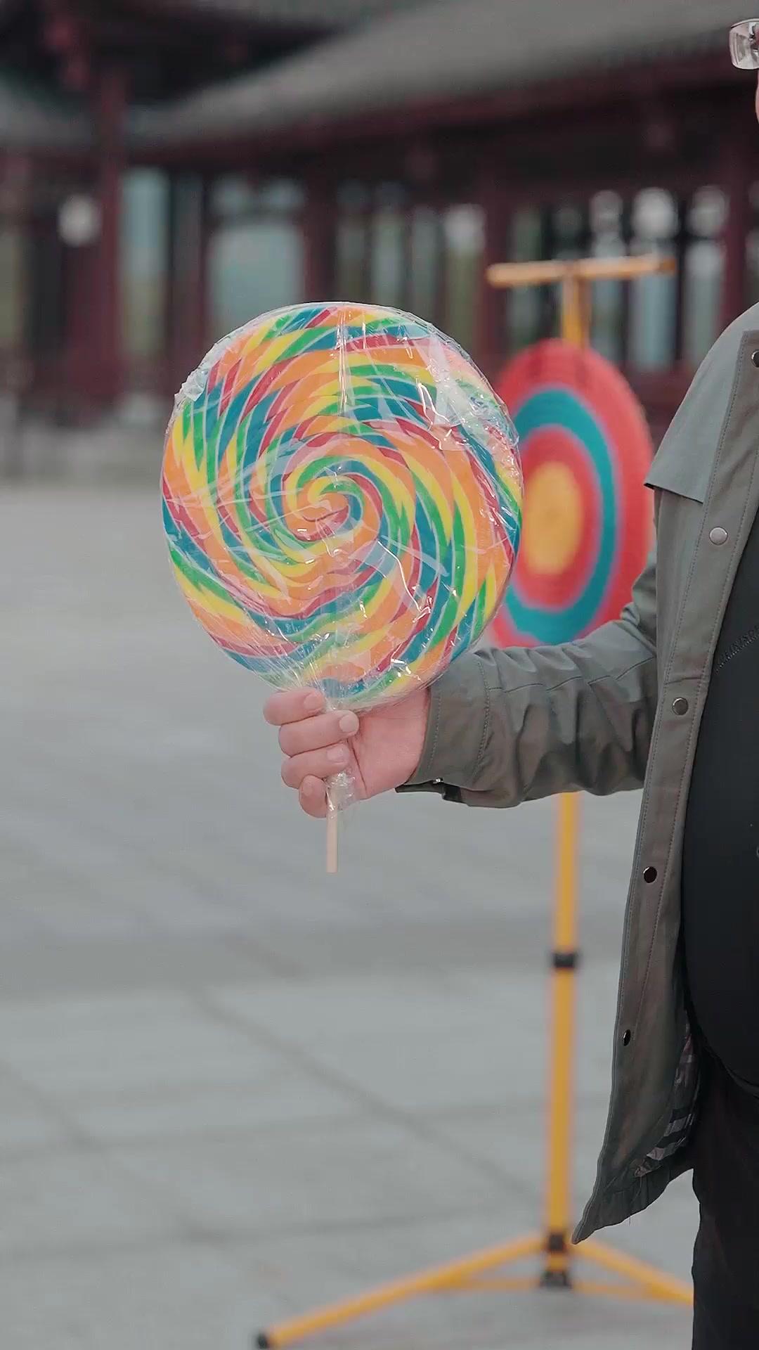 GARÇON DOUÉ EN ARTS MARTIAUX