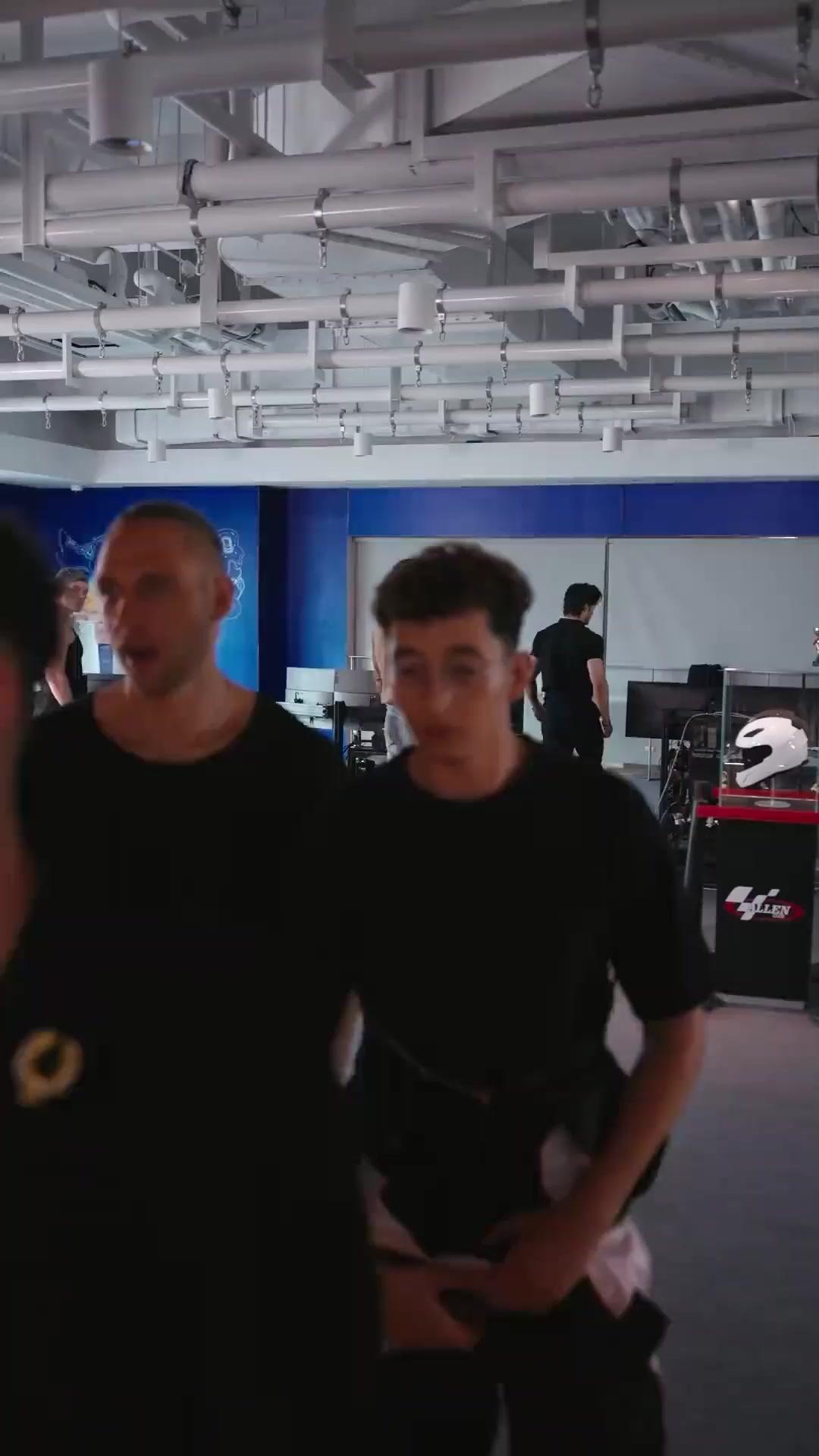 (Doblado) El dios de la velocida