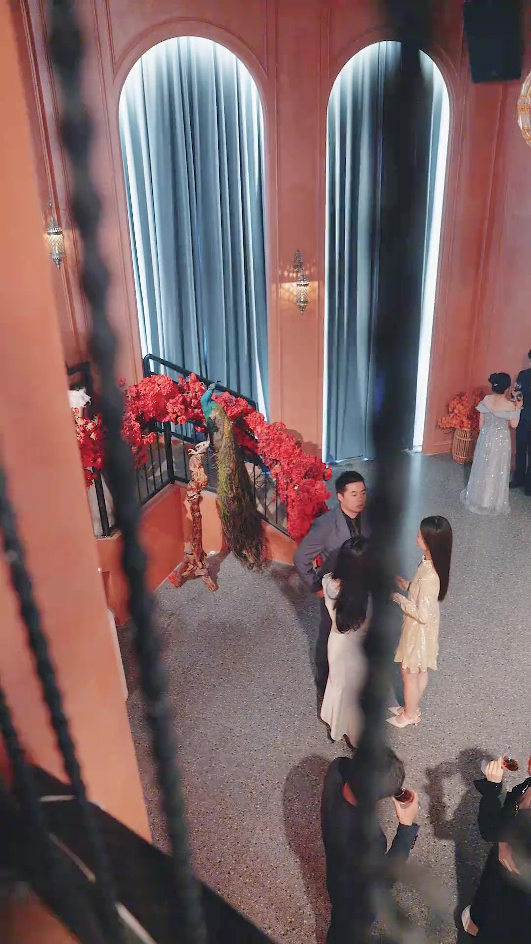 Cinta Terkoyak Malam Pertama 