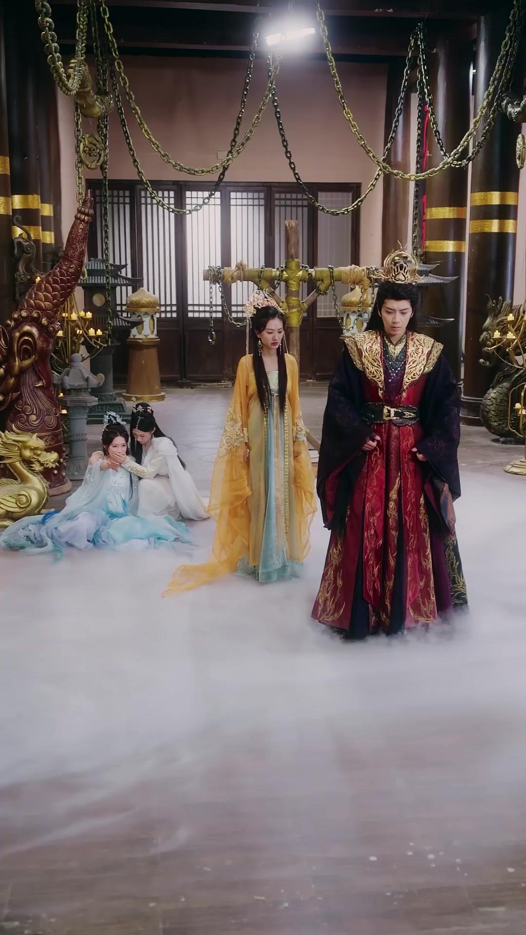 Sonho Escamoso Entre Nuvens