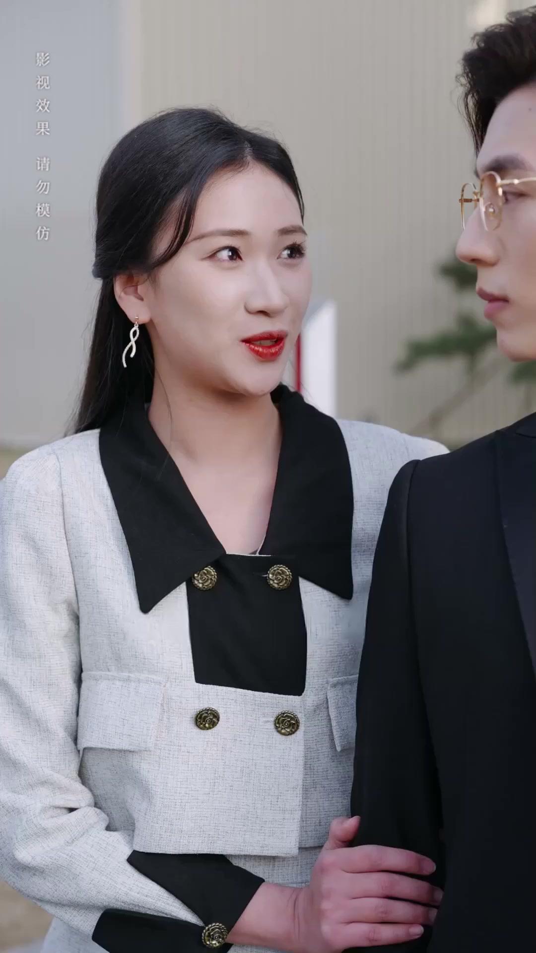 TOURNANT EN ROND POUR TE TROUVER