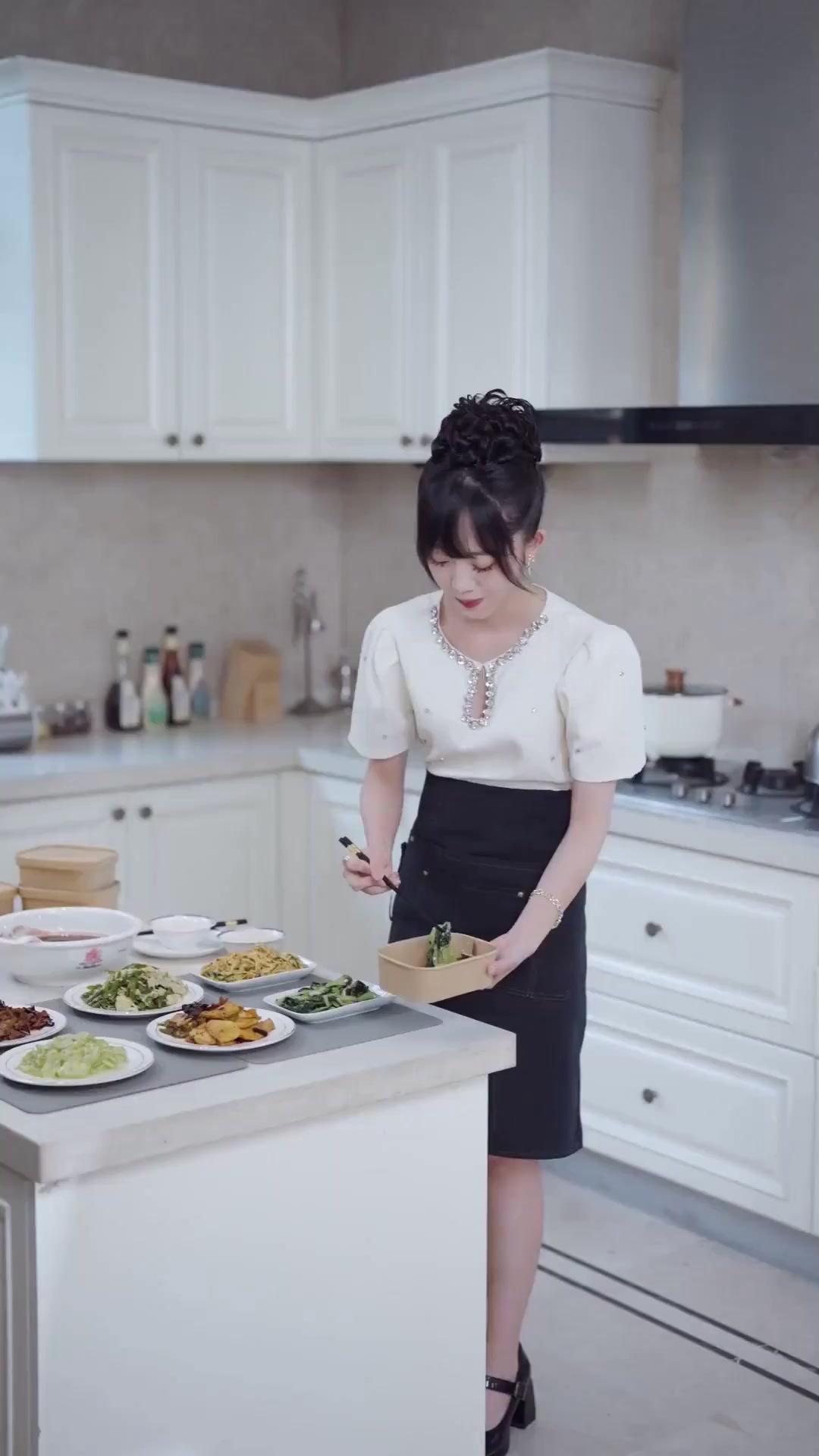 (Dubbed) Too Late: His Stand-In Wife Is Gone