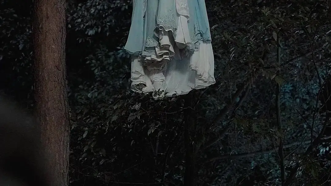 Legendary Hero: When Magic Bleeds and Silk Speaks