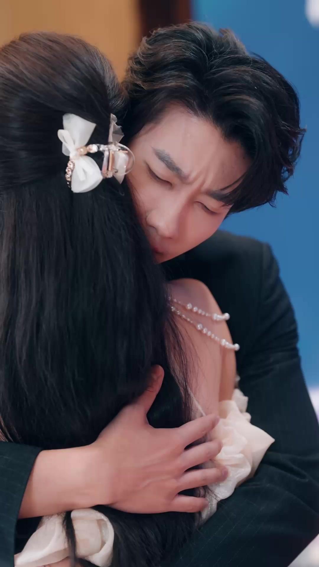 The Healing Girl and Her Devoted CEO