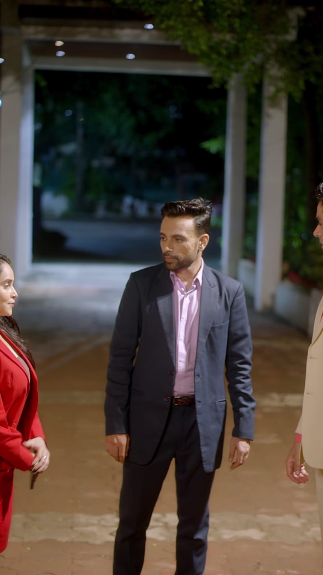 Poor Guests? Wrong Billionaires.