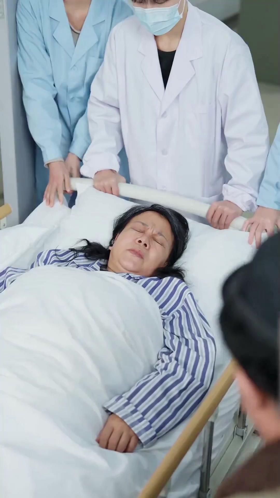 (Lồng tiếng) Tay Thần Cải Mệnh