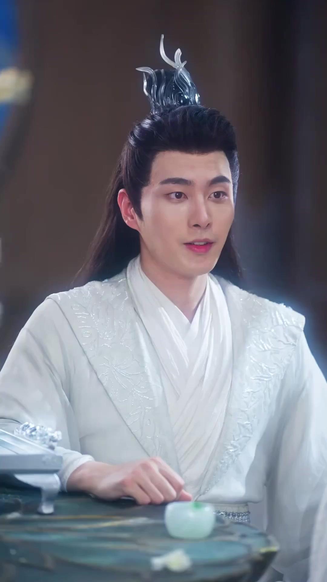 (Doblado) Lo hice rey, me encadenó