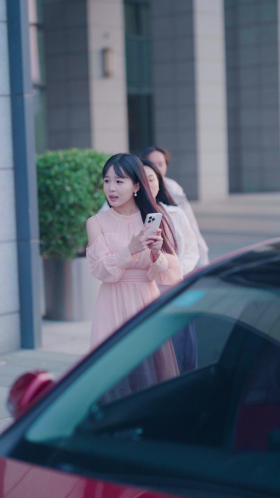 Bayangan Dendam, Nyala Cinta