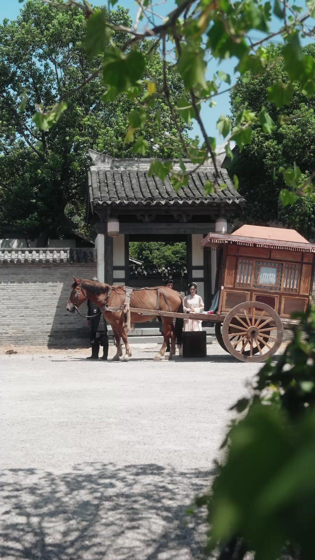 Asker Yerine İmparatoriçe