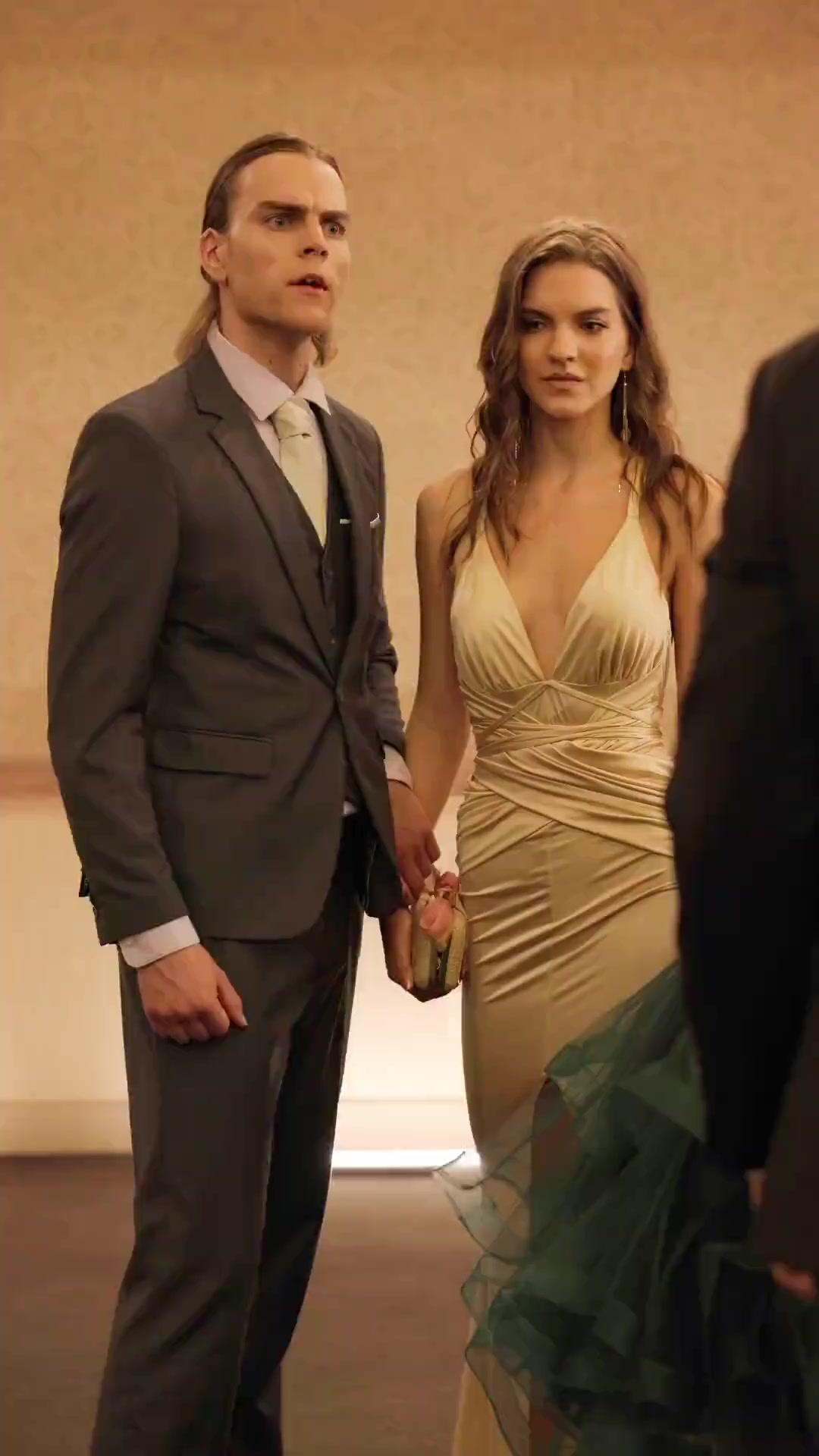 (Dublagem) Jade Foster é Minha