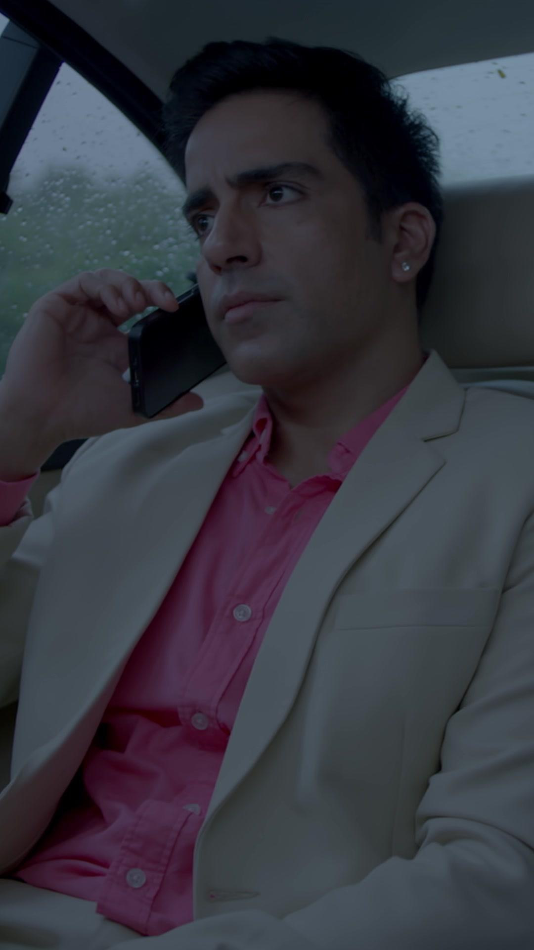 Poor Guests? Wrong Billionaires.