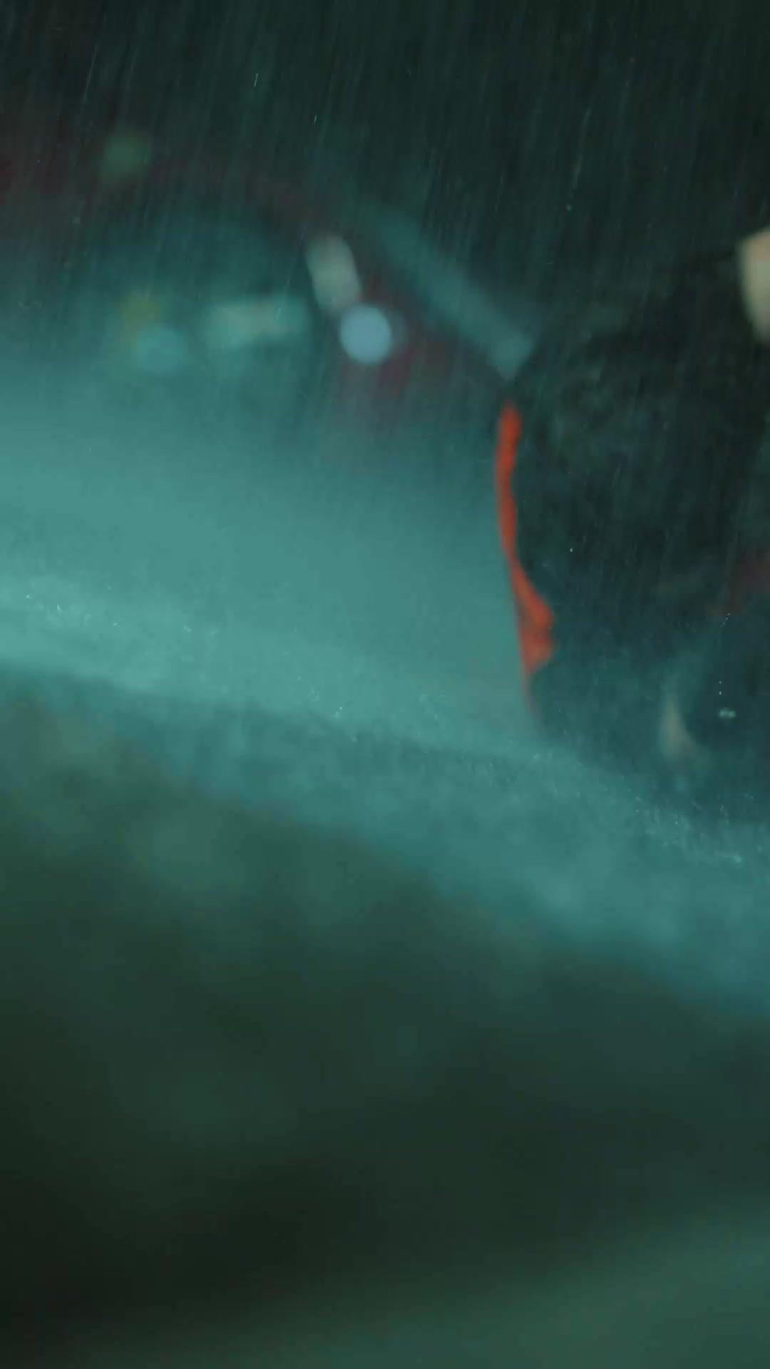 Gegen den Strom – Der Lieferkrieg