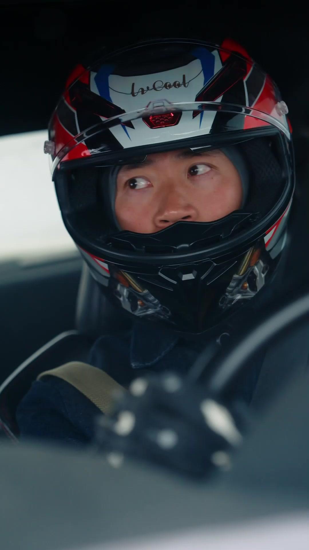 Trở Lại Đường Đua