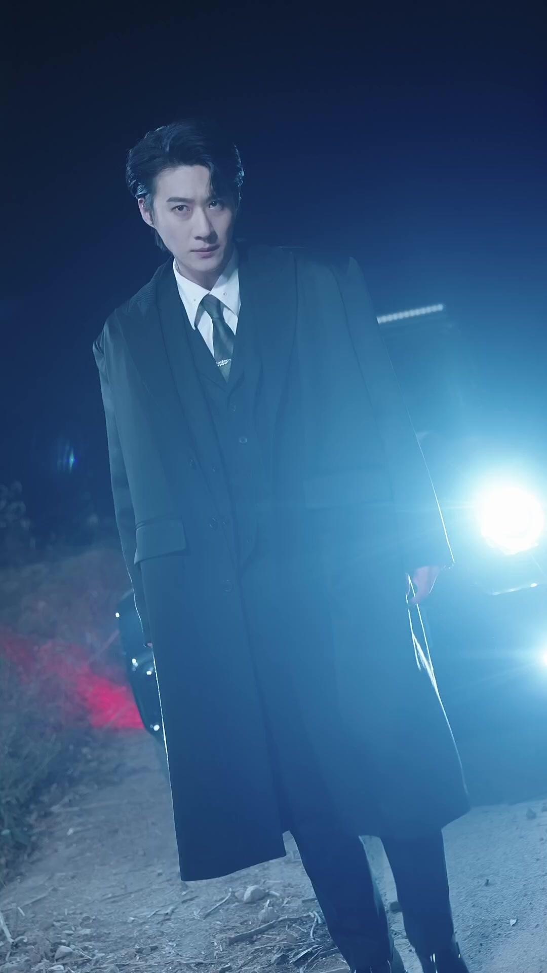 Rahasia Masa Lalu, Cinta dan Balas Dendam