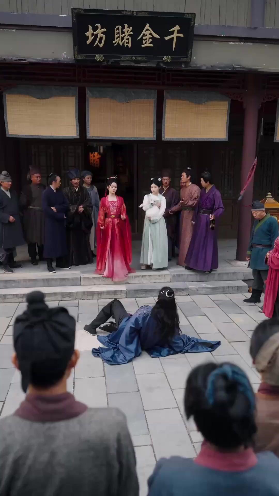 (พากย์เสียง) จากเหยื่อ สู่ผู้ล่าบัลลังก์