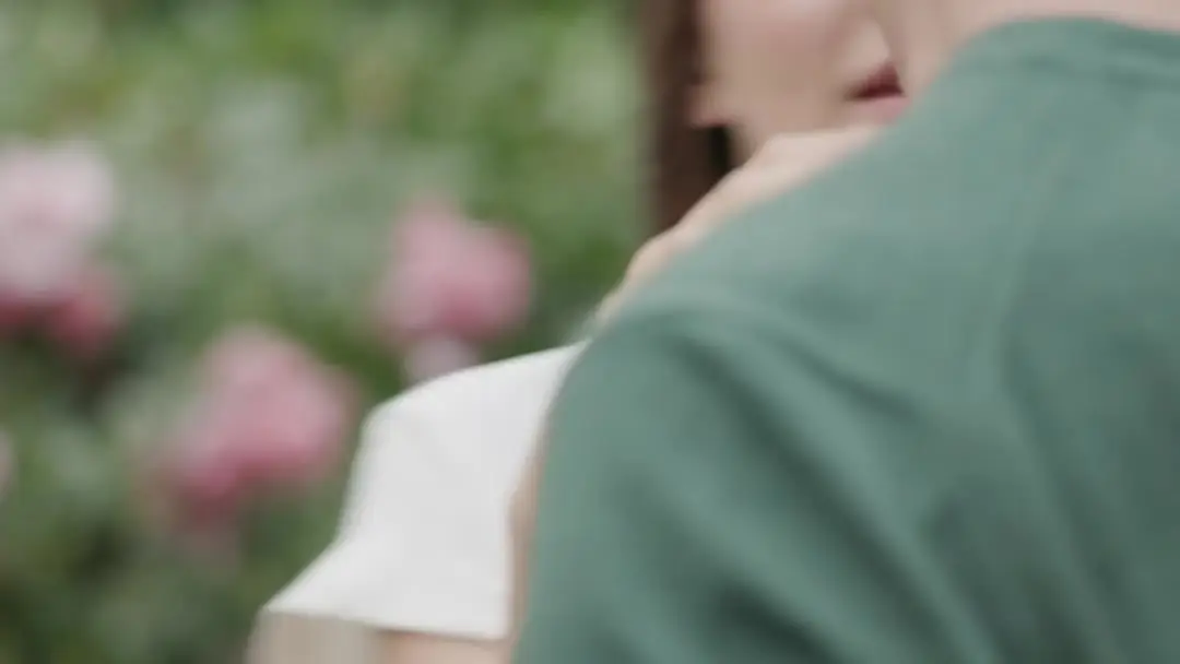 Jade Foster Is Mine: When a Bee Sting Becomes a Weapon of War