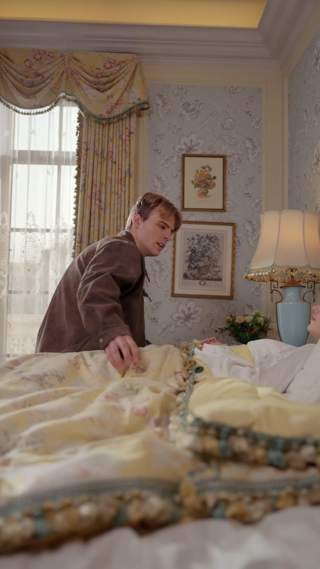 O Rei Lobo Oculto: Um Híbrido Fracassado