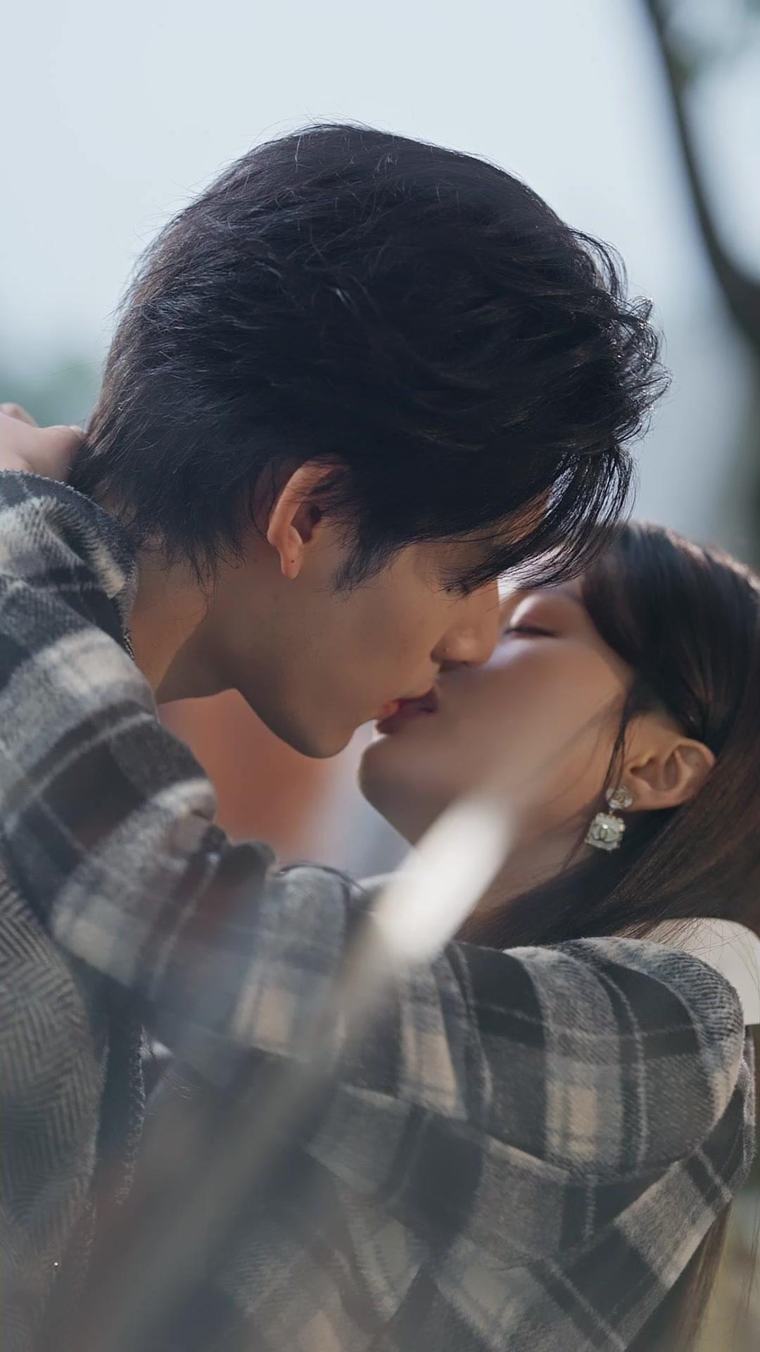 Falsche Haut,falsche Liebe