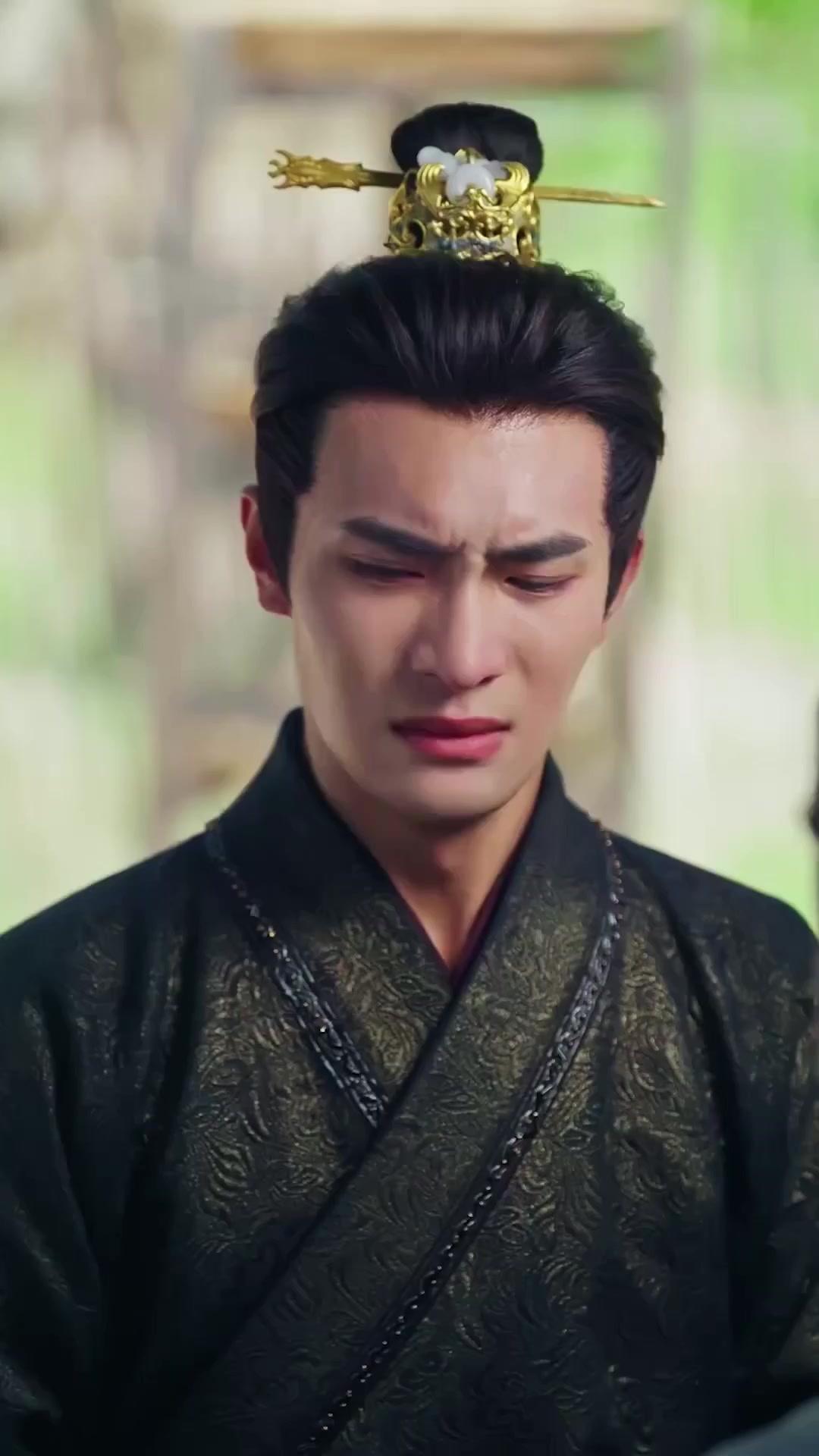 (Doblado) Lo hice rey, me encadenó