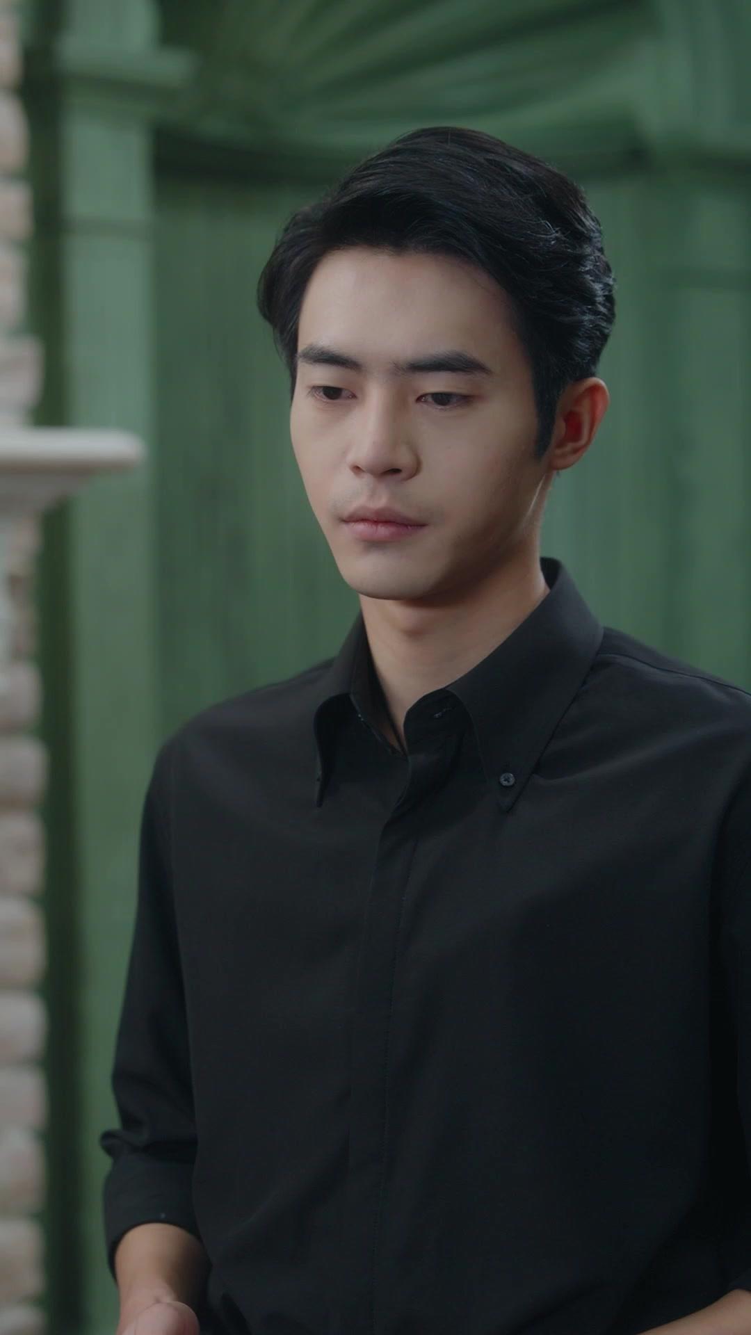 Chồng Cũ Ẩn Thế