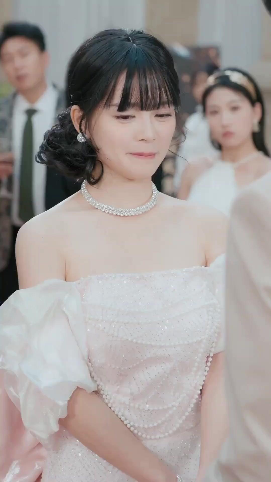 (Dublagem) A Herdeira Bilionária