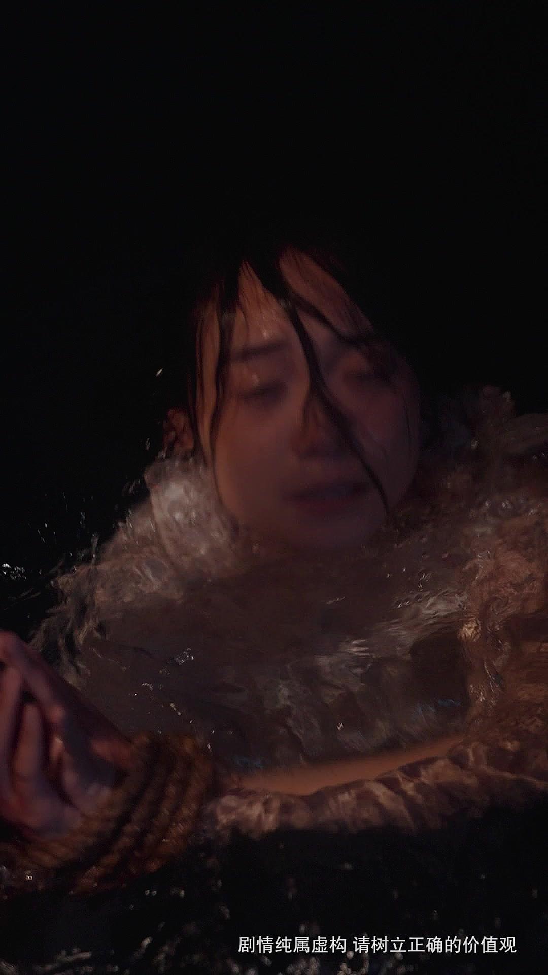 Sepanjang Dekad, Bulan Menunggu