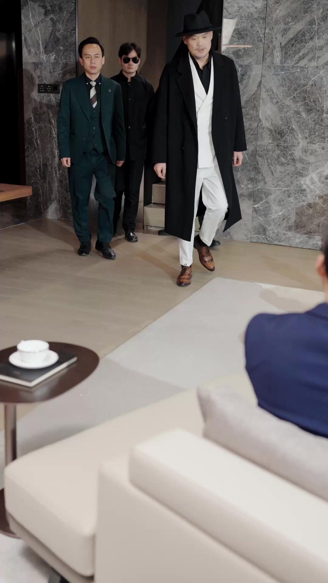 Hati Terkunci, Cinta Datang