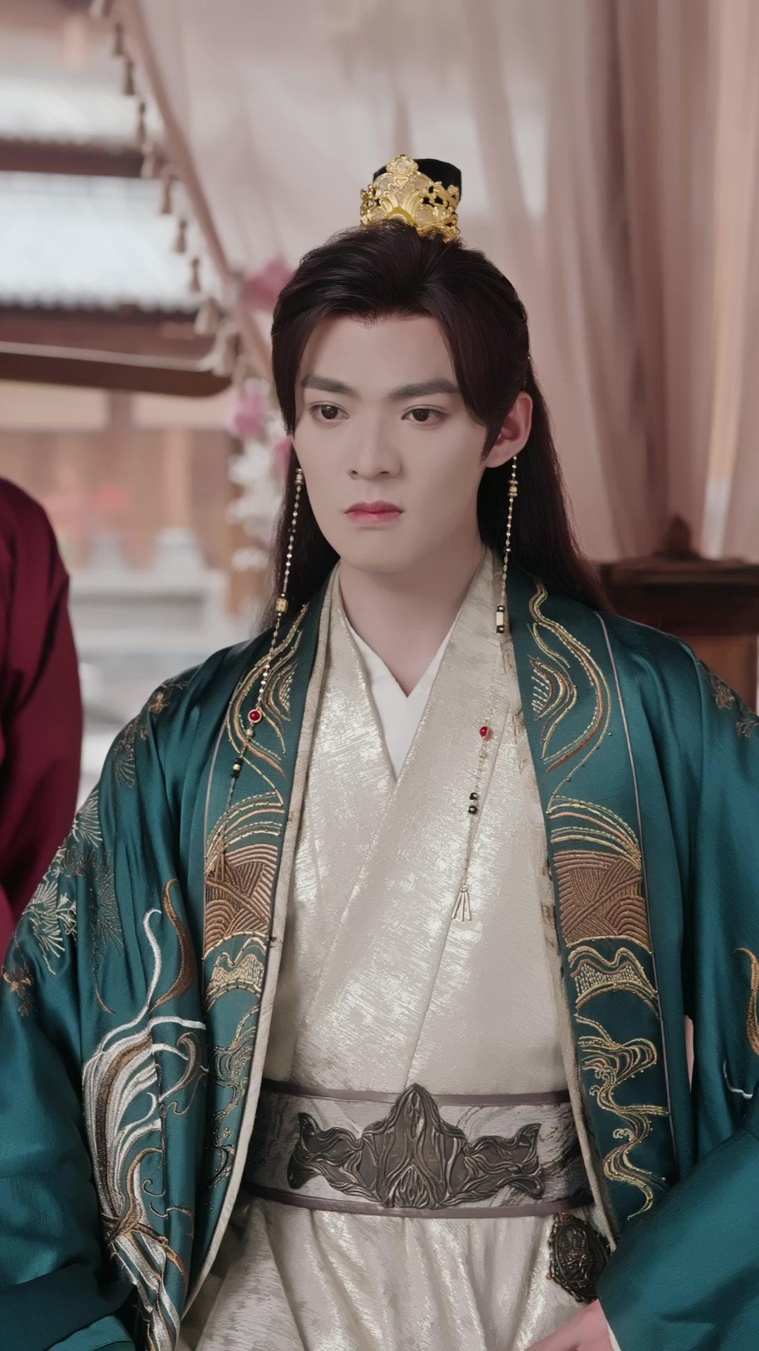 Putri Bangkit, Raja Lahir