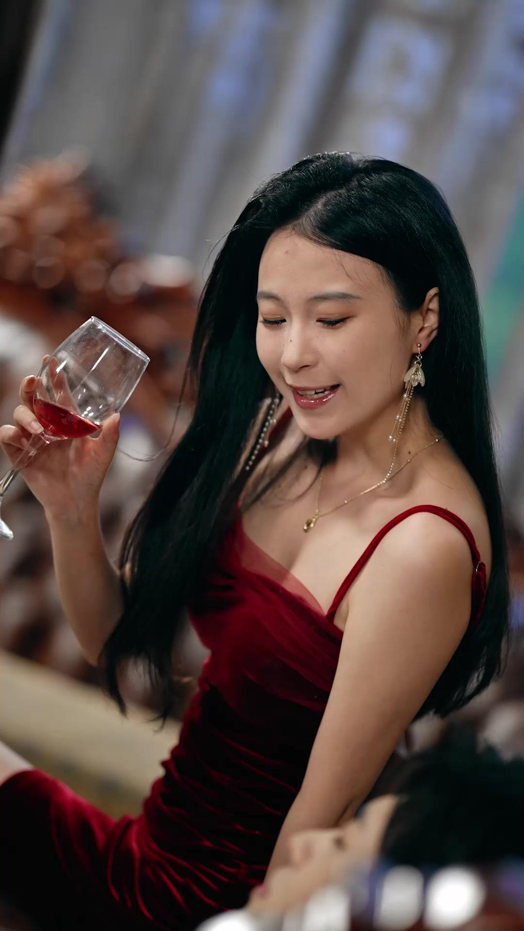 我竟然成了兒子的媳婦？