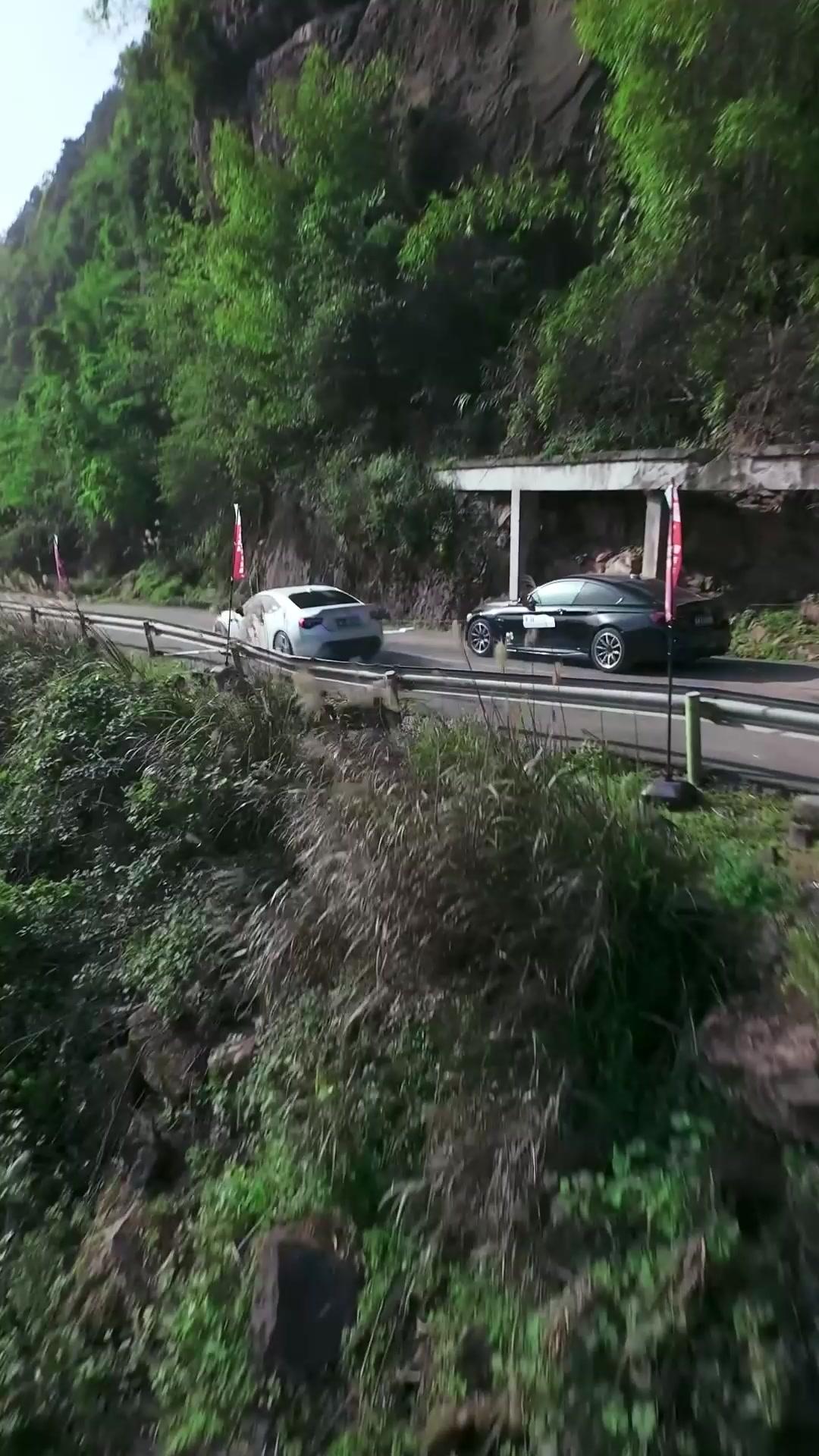 Trở Lại Đường Đua