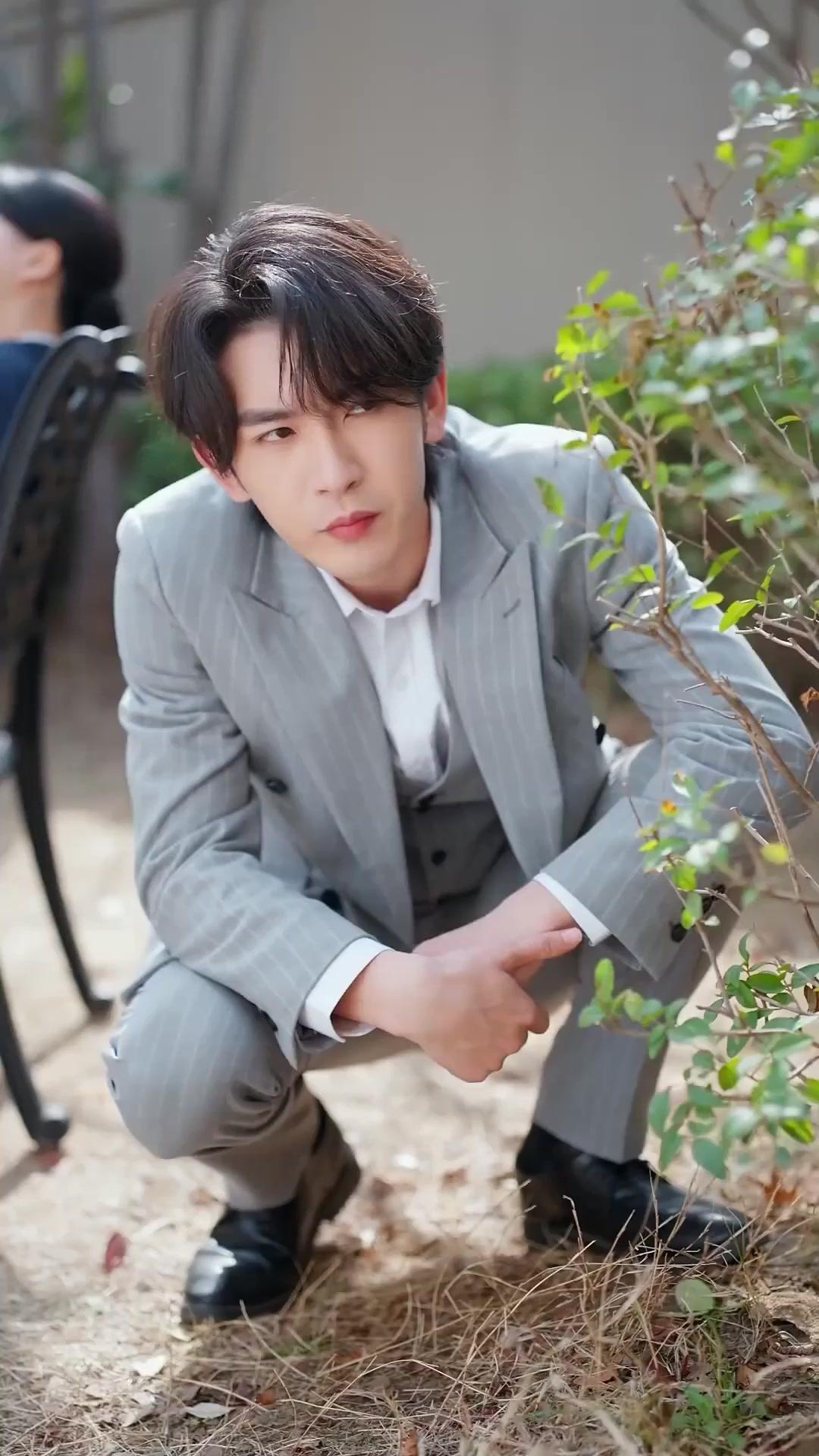 زمن السيف لم ينته بعد