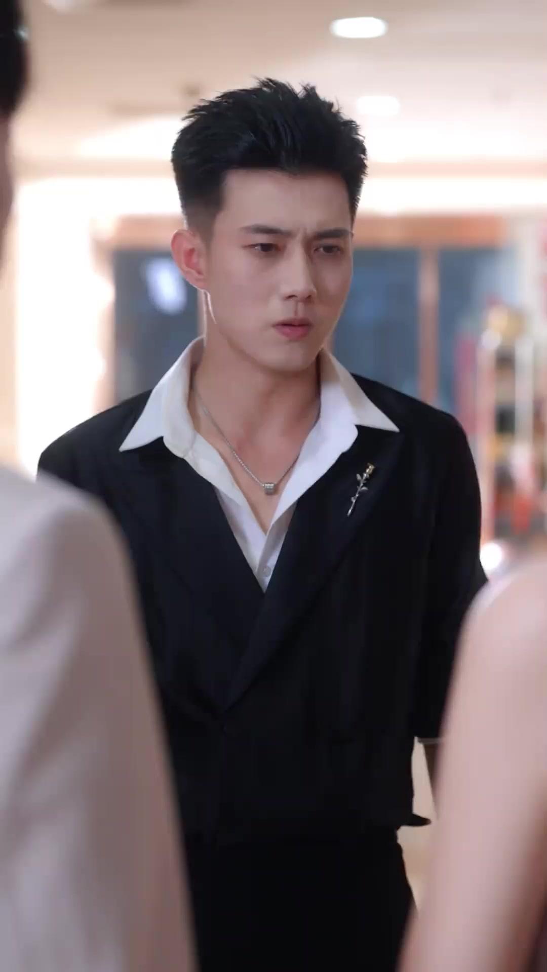 (Sulih suara) Bunga Berduri di Ruang Sidang