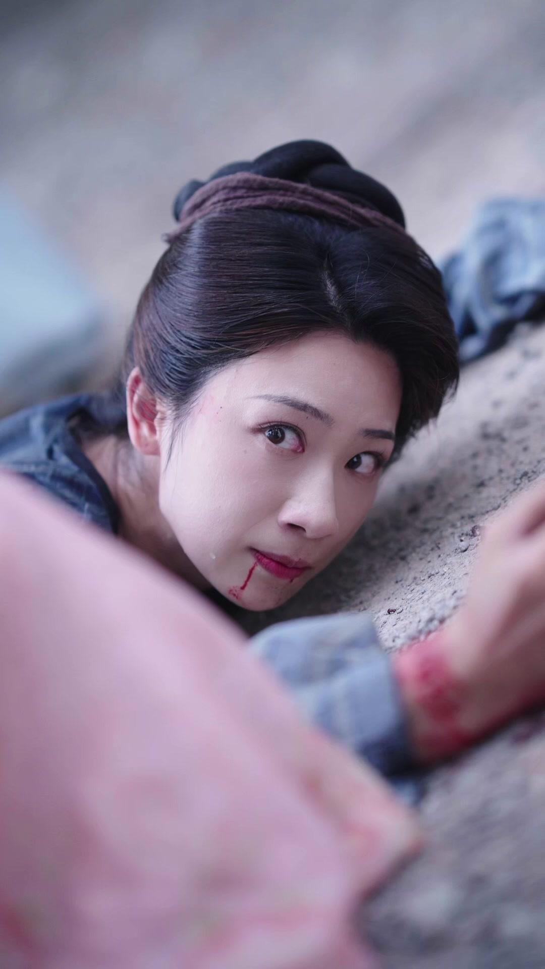 I Became My Sister to Avenge Her